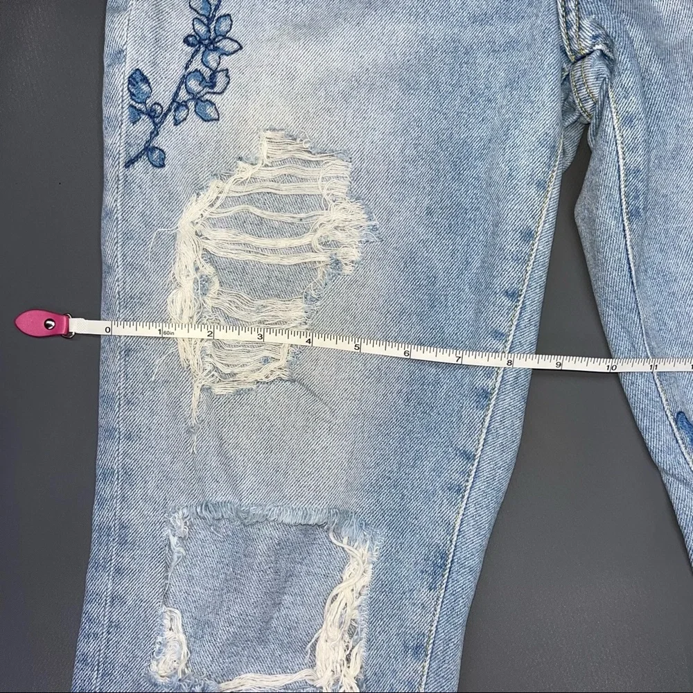 H&M mom fit jeans FIXED FIXED PRICE - Picture 3 of 7